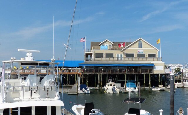 Boathouse Restaurant & Marina Deck